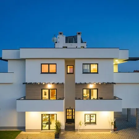 Apartment In Mit Privatem Balkon