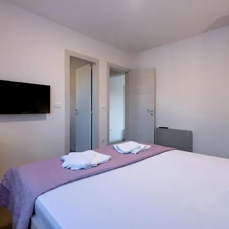 In Mit Privatem Balkon Apartment *